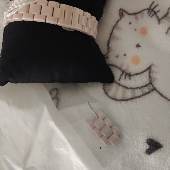 Coach Women's Preston blush ceramic stainless steel bracelet watch - Picture 3 of 8